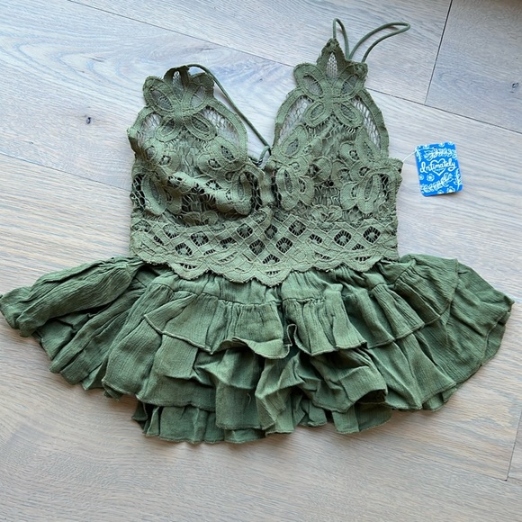 Free people - Picture 3 of 4